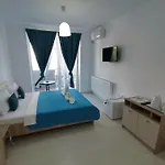 Valparaiso 3*